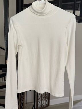 NWOT Abound White Long Sleeve Women’s Knit Turtleneck